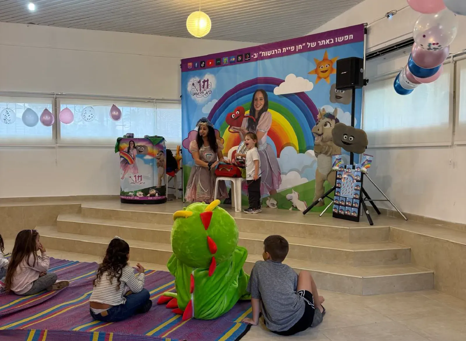עיצוב קירות תצוגה / גב במה - 7